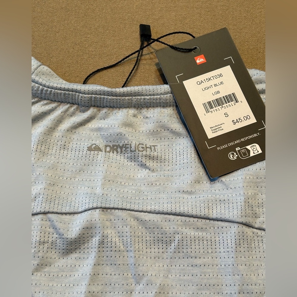 NWT Quiksilver Men's Light Blue T-Shirt Size S Great Gift!​ - Picture 5 of 5